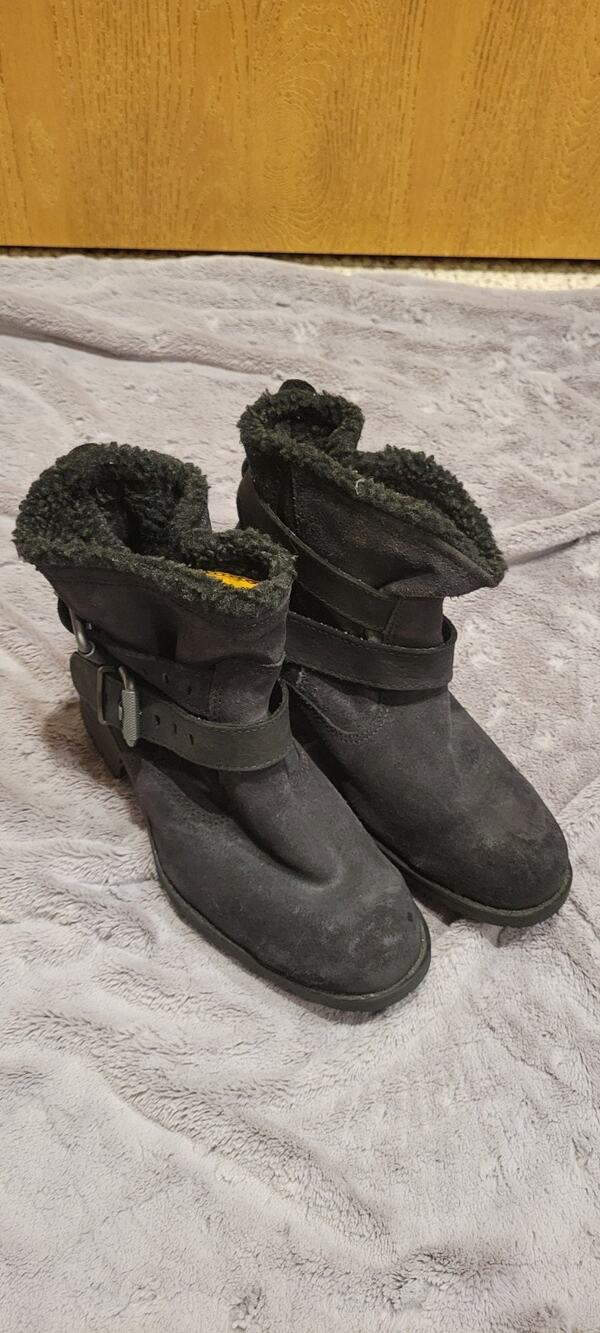 CAT Caterpillar Jory Boots Womens 8 Black Suede Sherpa Lined Pull On Winter Cozy